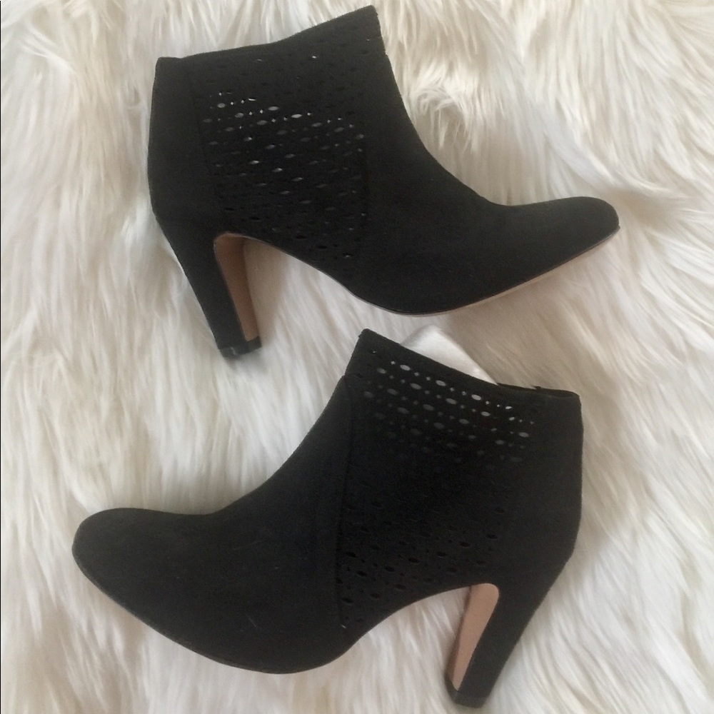 XOXO Black Faux Suede Ankle Boots-Size 8.5